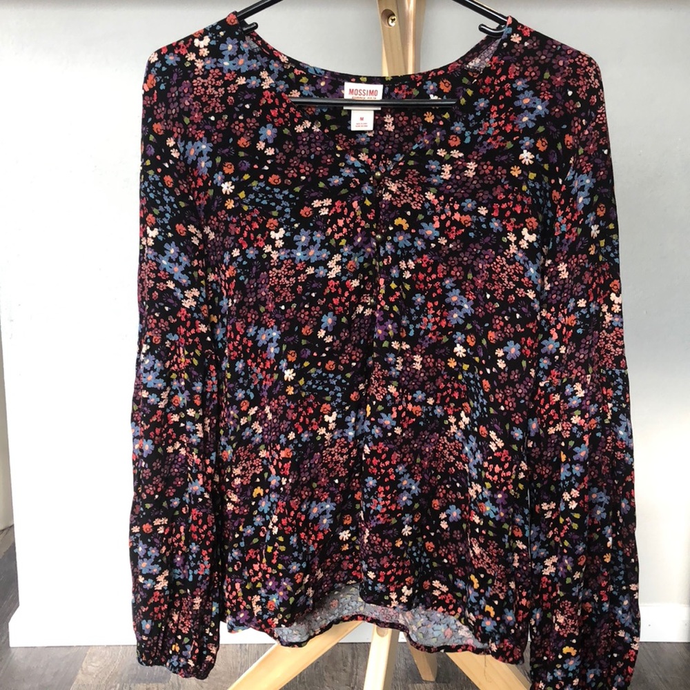 Almost new Mossimo blouse. Size M. $10